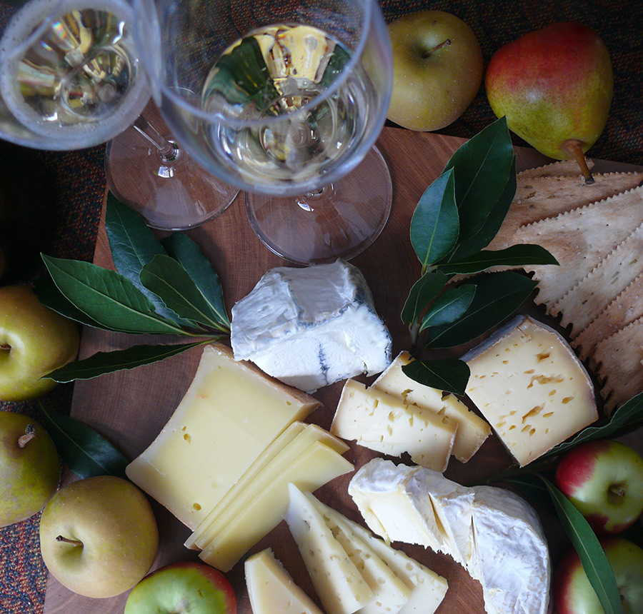 Pairing Sparkling Wine With Cheese